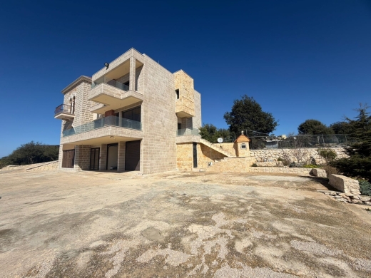 Exclusive! An Individual Villa For Sale in Ebrin, Batroun