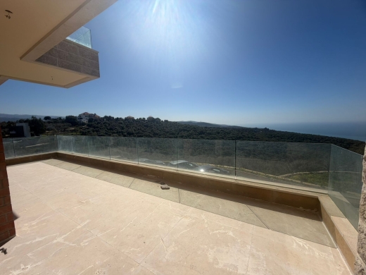 Exclusive! An Individual Villa For Sale in Ebrin, Batroun — 3