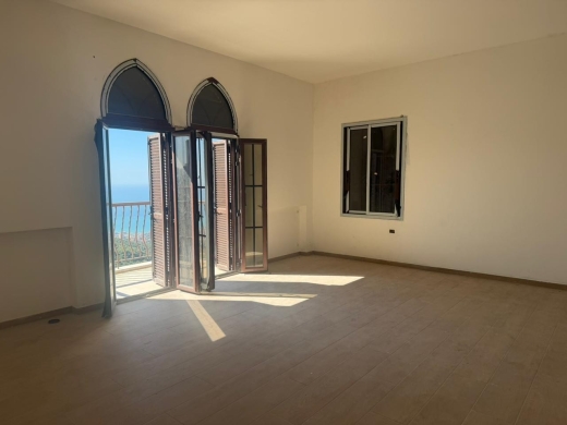 Exclusive! An Individual Villa For Sale in Ebrin, Batroun — 8