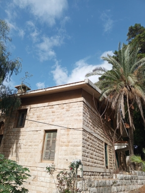 Hot Deal! Traditional Lebanese House For Sale in Ghazir