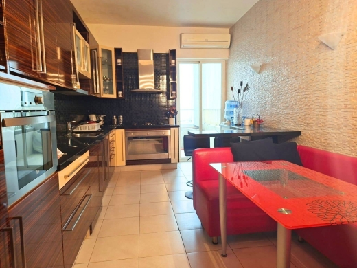 Spacious 3-Bedroom Apartment For Sale in Msaytbeh, Yazbek Street — 4