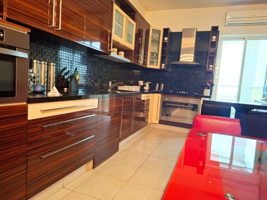 Spacious 3-Bedroom Apartment For Sale in Msaytbeh, Yazbek Street — 5