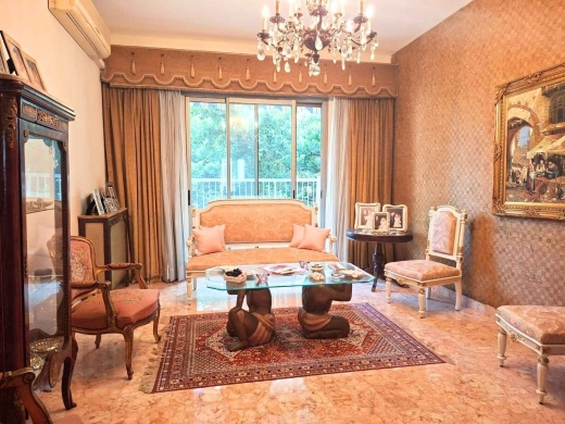 Spacious 3-Bedroom Apartment For Sale in Msaytbeh, Yazbek Street