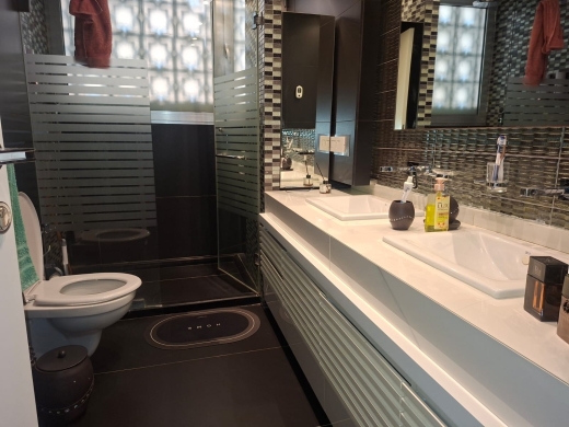 Elegant Apartment with Sea View For Sale in Ain El-Tineh — 13