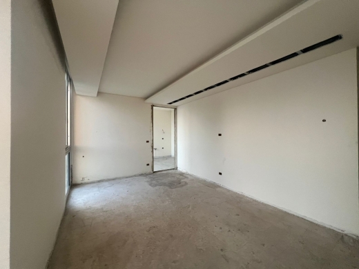 Private Living! 3-Bedroom Duplex For Sale in Achrafieh, Nazareth — 5