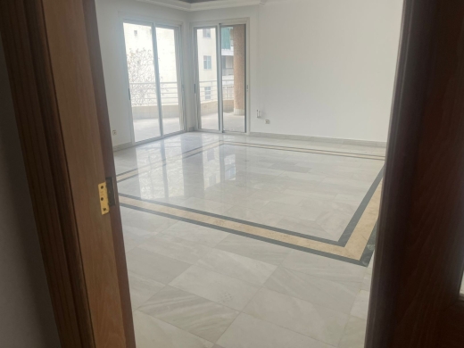 4-Bedroom Apartment For Rent in Hamra, Jeanne D'arc