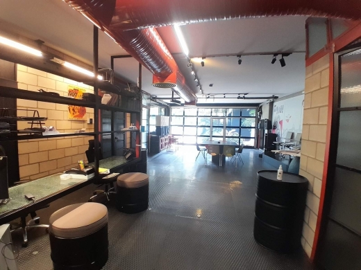 Stunning 300 SQM Ready to Move-In Office For Rent in Achrafieh — 4