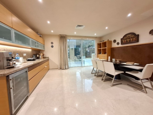 Exclusive ! High-End Apartment with Panoramic Sea View For Sale in Adma — 12