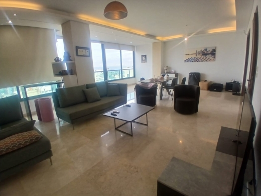 3-Bedroom Apartment For Sale in Ain El Mreisseh, Ras Beirut