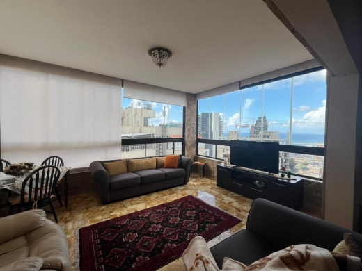 4-Bedroom Apartment with Sea View For Sale in Achrafieh, Geitawi — 4
