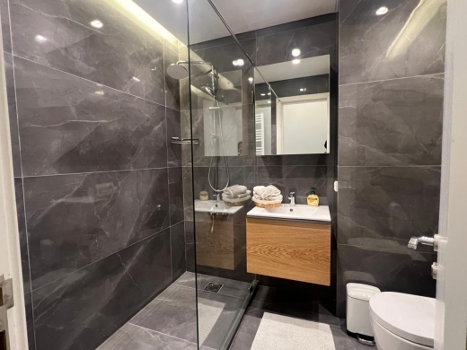 4-Bedroom Apartment with Open View For Sale in Gemayzeh, Saifi — 12