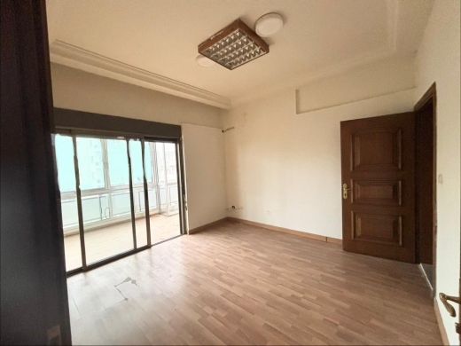 Spacious Apartment Suitable as Office For Sale in Badaro — 4