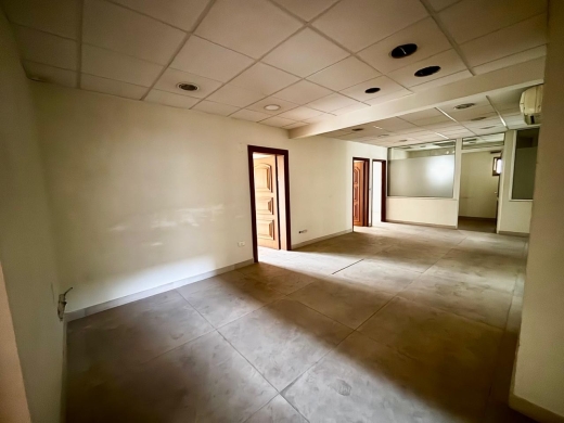 Spacious Apartment Suitable as Office For Sale in Badaro — 10
