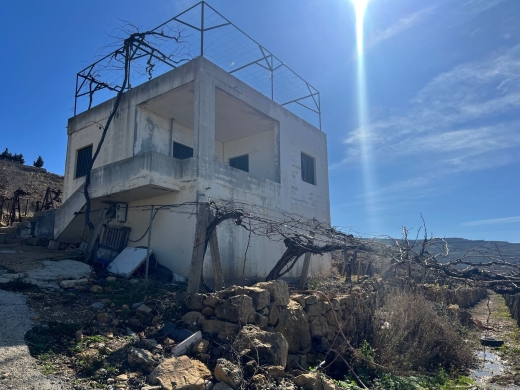Land With Small House For Sale in Ain Al Marej, Bhamdoun