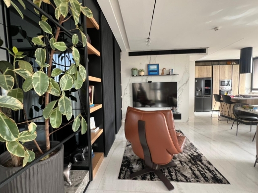 Luxurious 3-Bedroom Apartment For Sale in Achrafieh, Sioufi — 2