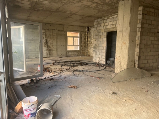 Core And Shell Office For Rent in Hazmieh