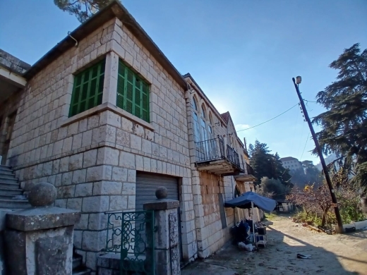 Exclusive! A 3,815 Land With Traditional Lebanese House For Sale in Khenchara — 4
