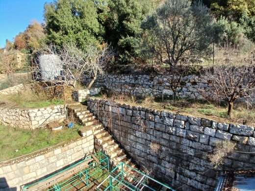 Exclusive! A 3,815 Land With Traditional Lebanese House For Sale in Khenchara — 11