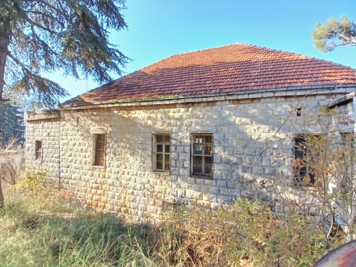 Exclusive! A 3,815 Land With Traditional Lebanese House For Sale in Khenchara — 12