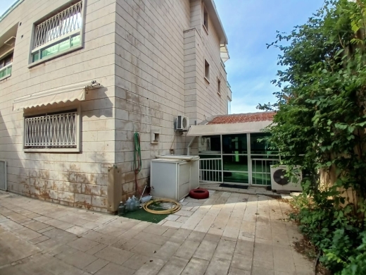 Exclusive! Spacious Villa With An Amazing Open View For Sale in Naccache — 21