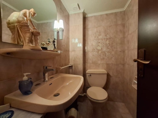 Spacious Furnished Apartment With Garden For Rent in Ballouneh — 11