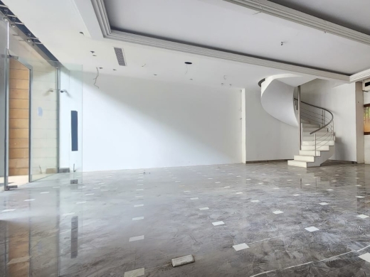 270 SQM Duplex Shop For Rent in Down Town