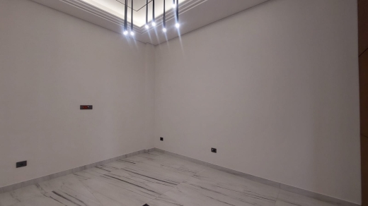 Refined Office with Private Suite/Apartment For Sale in Down Town — 11