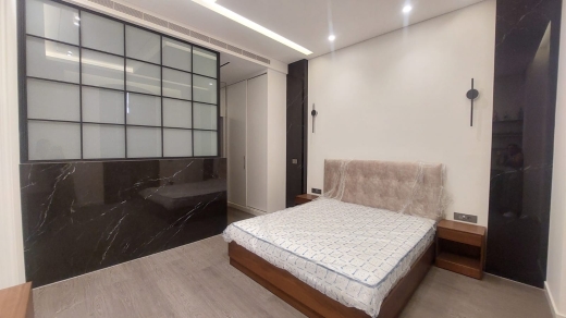 Refined Office with Private Suite/Apartment For Sale in Down Town — 4