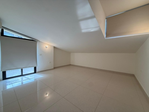 Duplex Apartment For Sale in A Brand New Building in Jbeil — 5