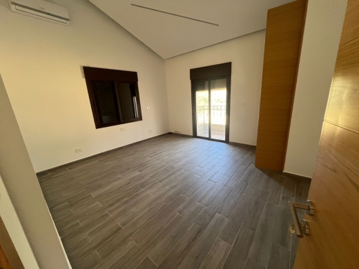 A Modern Elegant Villa With Garden For Sale in Souk El Gharb, Aley — 12