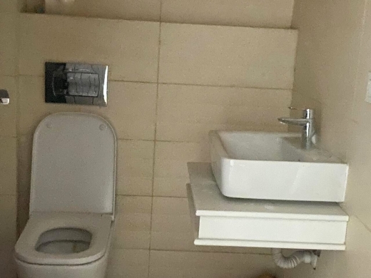 Brand New 2-Bedroom Apartment with 240° Open View For Sale in Spears, Ras Beirut — 5
