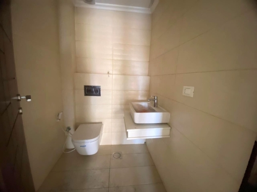 3-Bedroom Apartment with Open View for Sale in Spears, Ras Beirut — 6