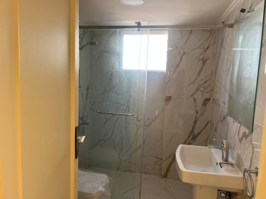 Spacious Apartment For Sale in Dawhet Aramoun — 7