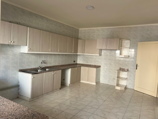 Spacious Apartment For Sale in Dawhet Aramoun — 4
