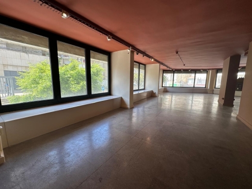 300 SQM Corner Showroom For Rent in Strategic Location in Clemenceau, Ras Beirut