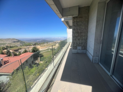 Luxurious Town House For Sale in Faqra Club with a Spacious Terrace — 4