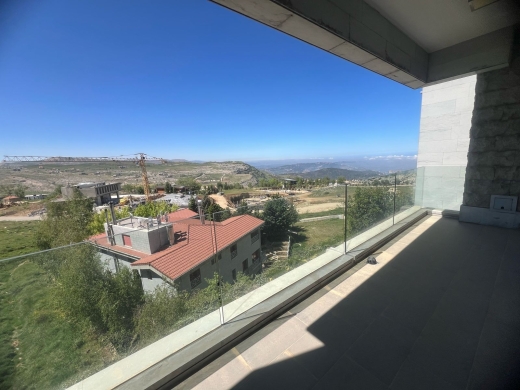 Luxurious Town House For Sale in Faqra Club with a Spacious Terrace — 3