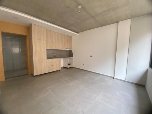 Brand New 1-Bedroom Apartment For Sale in Great Location in Spears, Ras Beirut — 2