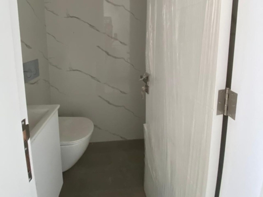 Brand New 1-Bedroom Apartment For Sale in Great Location in Spears, Ras Beirut — 5