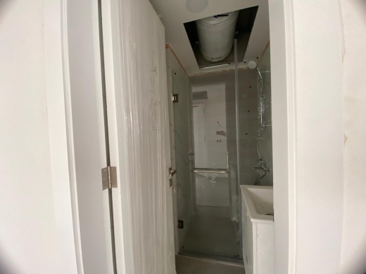 Brand New 2-Bedroom Apartment For Sale in Great Location in Spears, Ras Beirut — 8