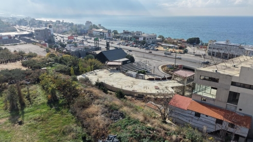 A Stand Alone Showroom For Rent in Jbeil