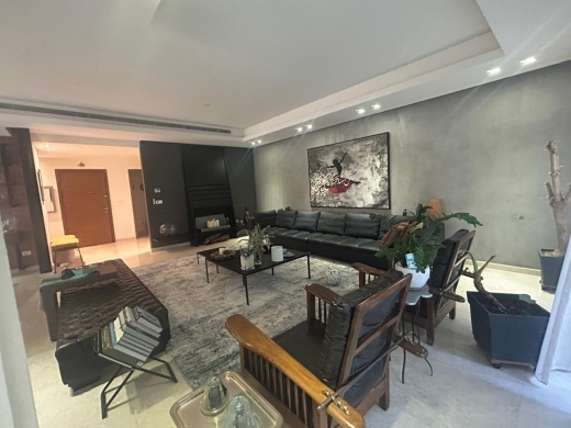 Elegant Apartment For Sale in Clemenceau, Ras Beirut — 5