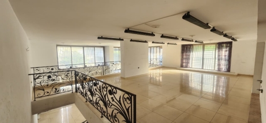 A Duplex Shop For Rent in Ain El Remmaneh