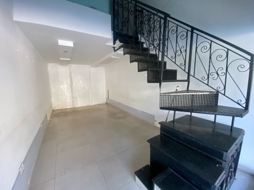 35 SQM Shop For Sale in Antelias