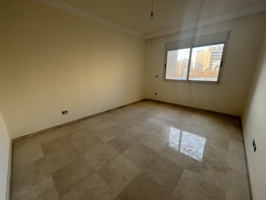 Spacious Apartment For Sale in Ramlet El Bayda — 5