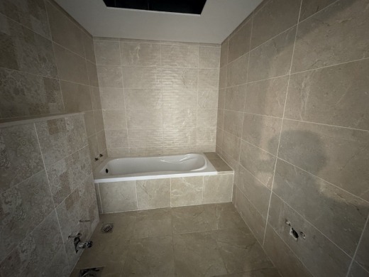 Spacious Apartment For Sale in Ramlet El Bayda — 11