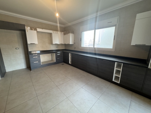 Spacious Apartment For Sale in Ramlet El Bayda — 3