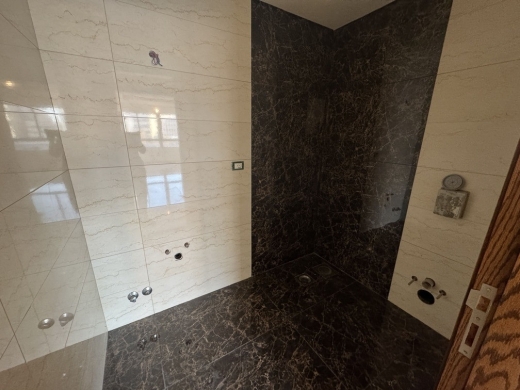 Spacious Apartment For Sale in Ramlet El Bayda — 8