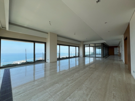Amazing Apartment With View For Sale in High-Rise Tower in Achrafieh, Carré D'or — 3