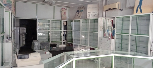 Pharmacy & Warehouse For Sale in Furn El Chebbak